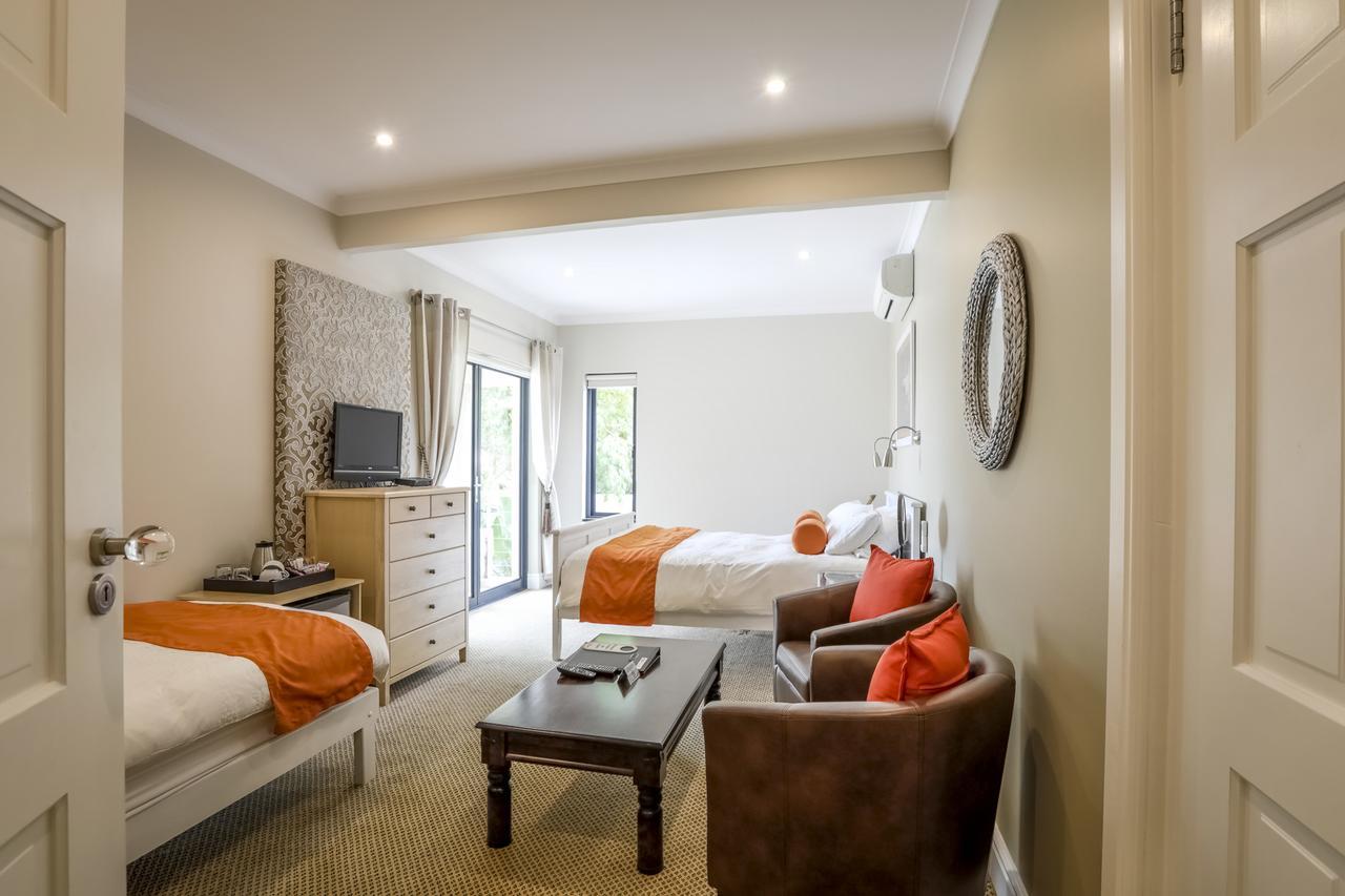 Orange Inn Knysna Exterior photo